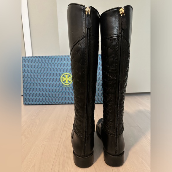 Tory Burch Claremont Quilted Vegan Leather Boot Size: 7.5 w/Gold Metal Details - Picture 2 of 13
